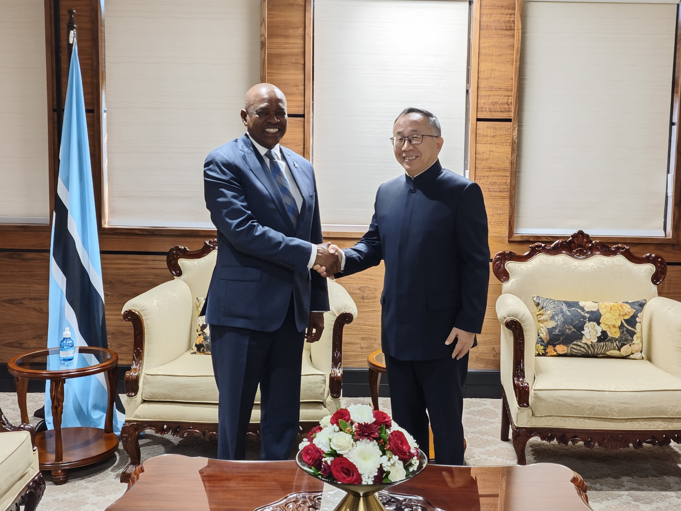 Ambassador Fan Yong Presents the Letter of Credence to President ...